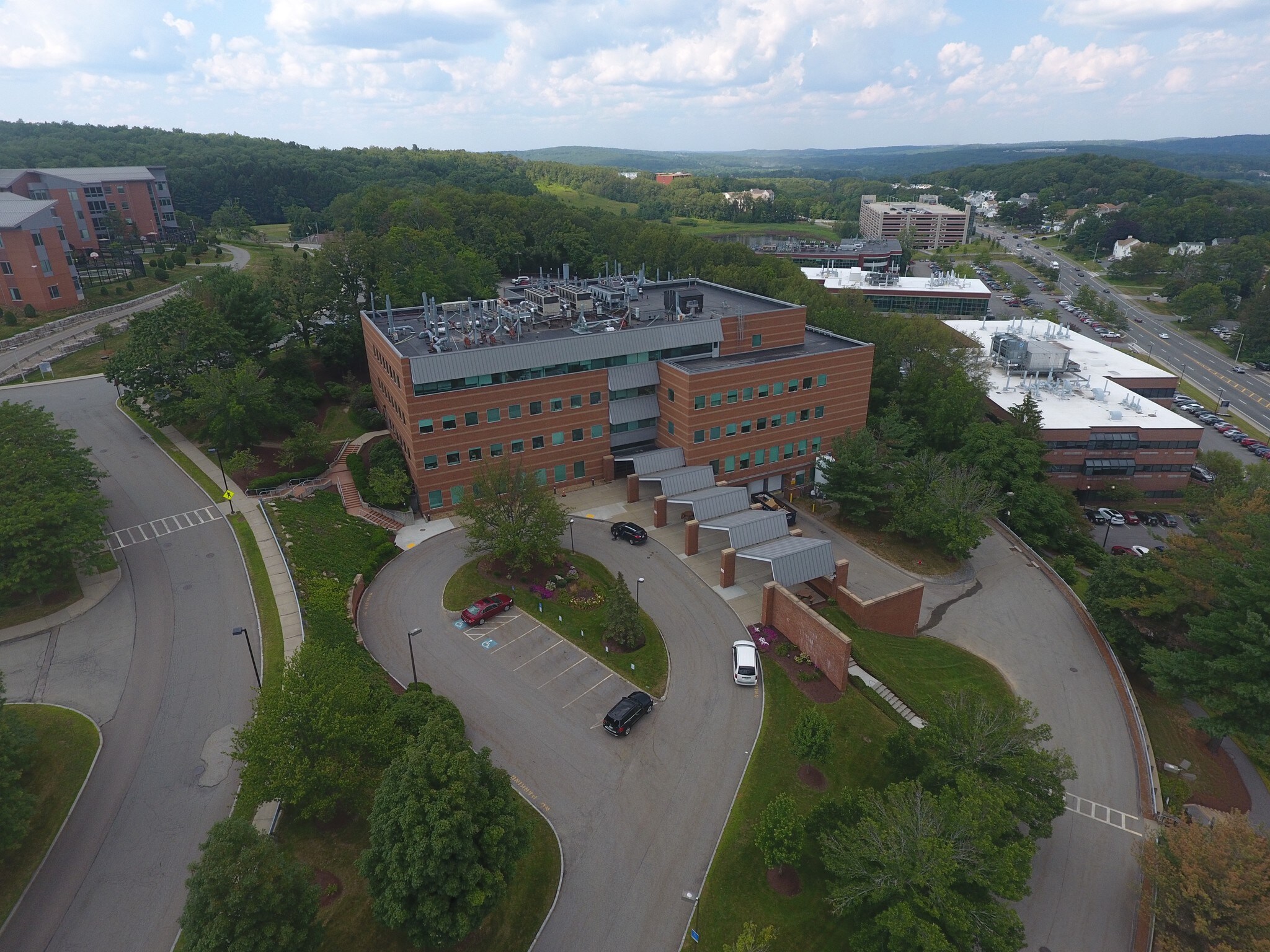 1 Innovation Dr, Worcester, MA à louer Photo de l’immeuble– Image 1 sur 14