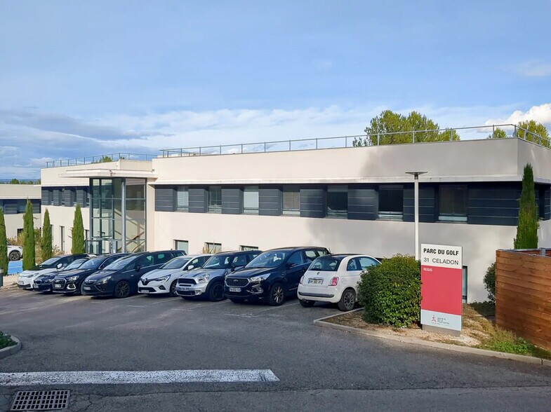 Bureau dans Aix-en-Provence à louer - Photo de l’immeuble – Image 2 sur 10