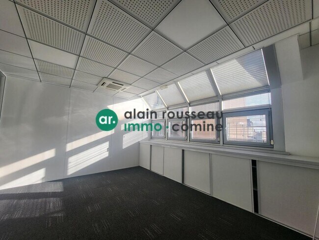Plus de détails pour Bureau à vendre