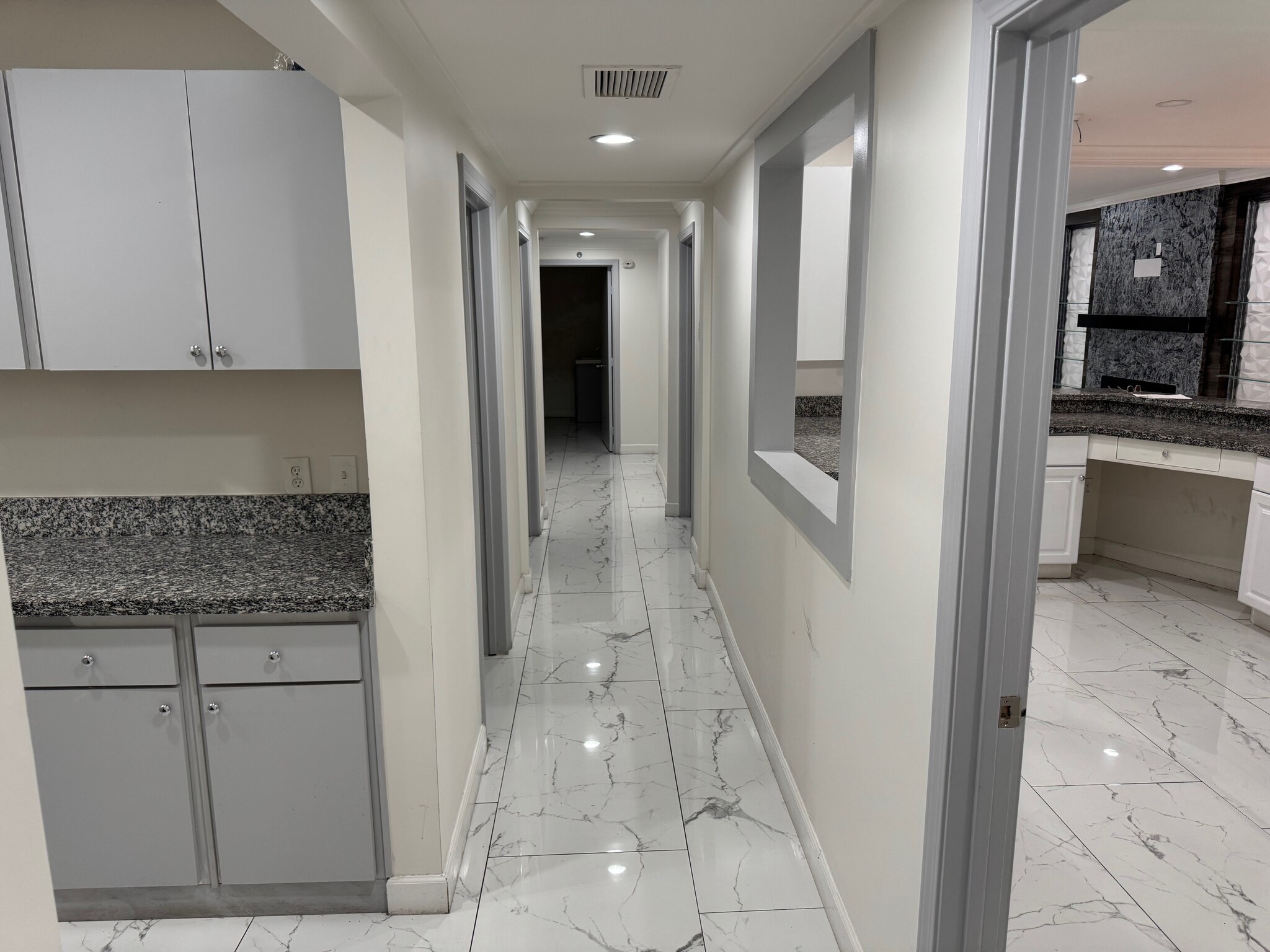 710 S Brookhurst St, Anaheim, CA à louer Photo intérieure– Image 1 sur 21