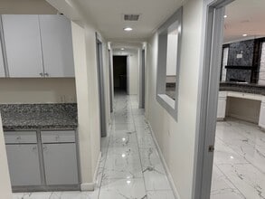 710 S Brookhurst St, Anaheim, CA à louer Photo intérieure– Image 1 sur 21