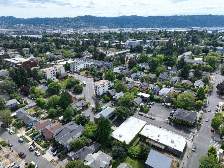 4616 N Albina Ave, Portland, OR à vendre - Photo de l’immeuble – Image 3 sur 12