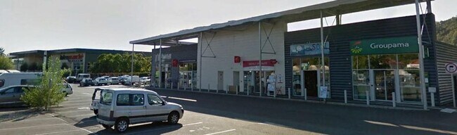 Plus de détails pour Local commercial à louer