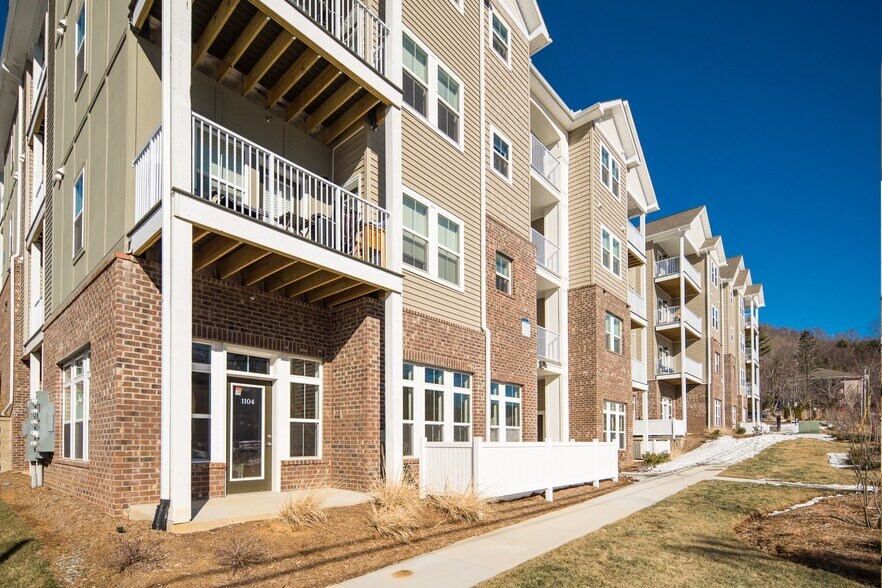 155 & 221 Robinson Way, Boone, NC à louer - Photo de l’immeuble – Image 3 sur 14