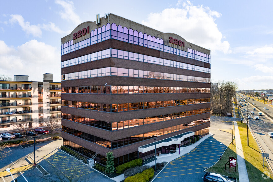 2201 Rt 38, Cherry Hill, NJ à louer - Photo de l’immeuble – Image 1 sur 11