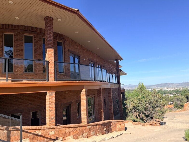 1125 N Hovi Hills Dr, Cedar City, UT à vendre - Photo de l’immeuble – Image 3 sur 4