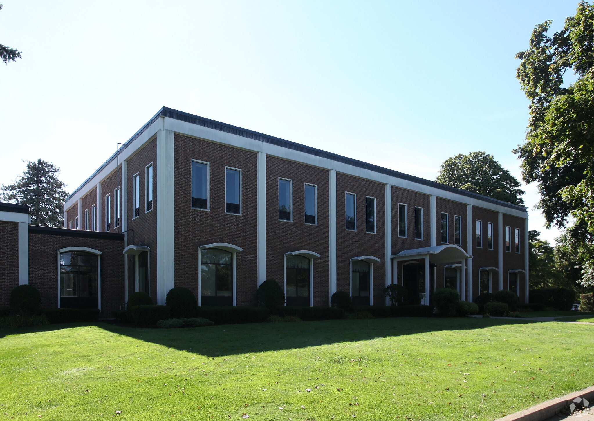 101 Ridge St, Glens Falls, NY à louer Photo de l’immeuble– Image 1 sur 2