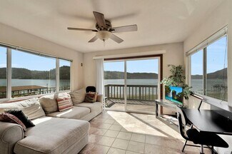 Plus de détails pour 14097 Lakeshore Dr, Clearlake, CA - Logement à vendre