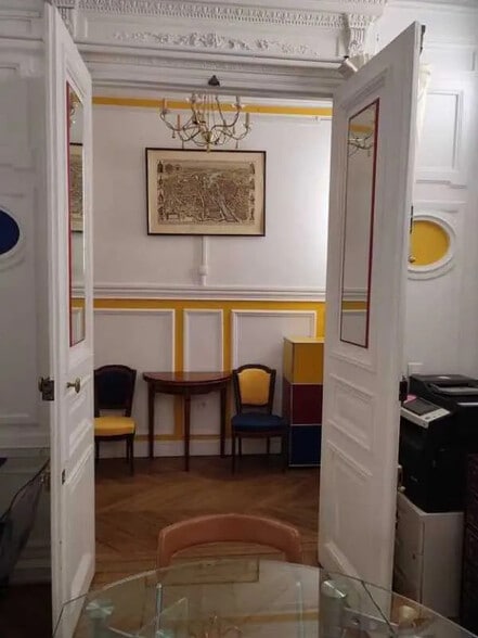 29 Rue D'Artois, Paris à louer - Photo de l’immeuble – Image 3 sur 6