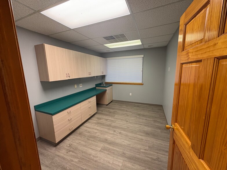 166 Washington Ave, Batavia, NY à louer - Photo de l’immeuble – Image 3 sur 9