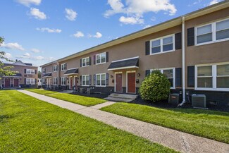 Plus de détails pour 101 E Camden Ave, Moorestown, NJ - Logement à vendre