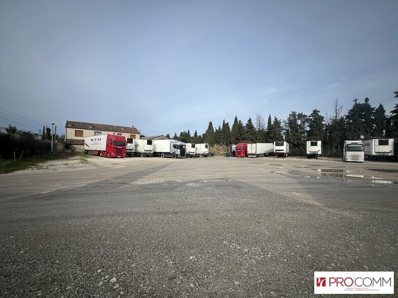 Terrain dans Châteaurenard à vendre - Photo de l’immeuble – Image 1 sur 3