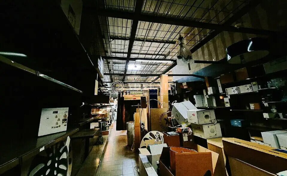 Local commercial dans Béziers à louer - Photo de l’immeuble – Image 3 sur 4