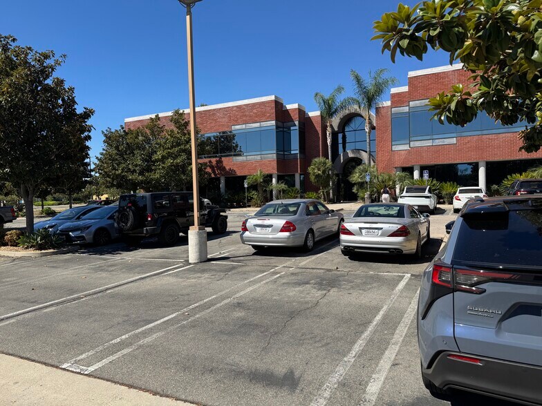 9121 Haven Ave, Rancho Cucamonga, CA à louer - Photo de l’immeuble – Image 3 sur 8