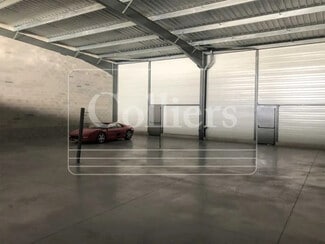 Plus de détails pour Local d'activités à louer