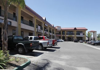 Plus de détails pour 500 S State St, San Jacinto, CA - Local commercial à louer
