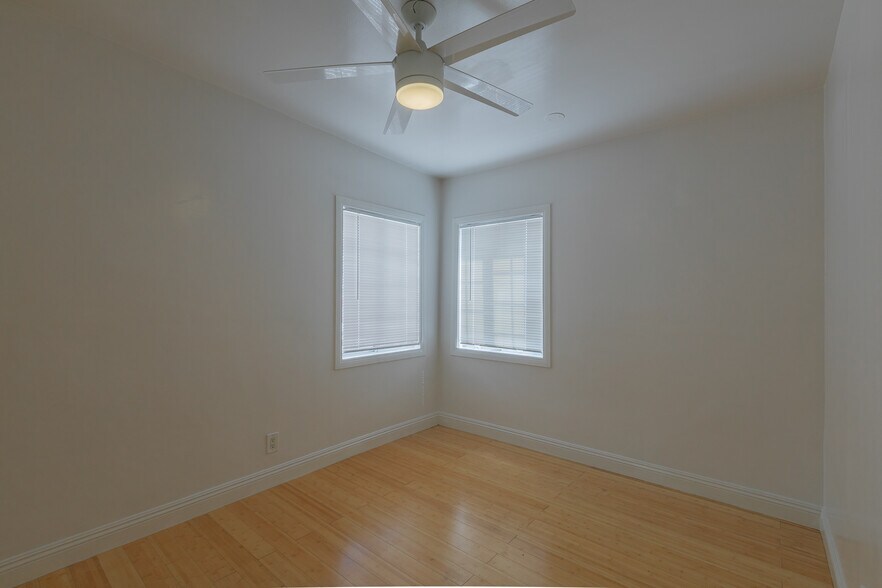 1544 Anaheim St, Harbor City, CA à vendre - Photo de l’immeuble – Image 3 sur 26