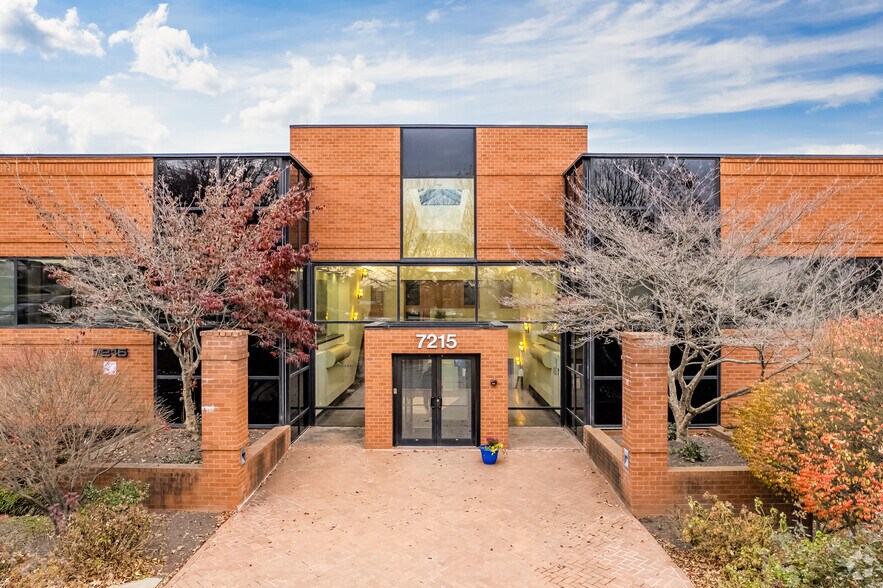 7215 Corporate Ct, Frederick, MD à louer - Photo de l’immeuble – Image 3 sur 4