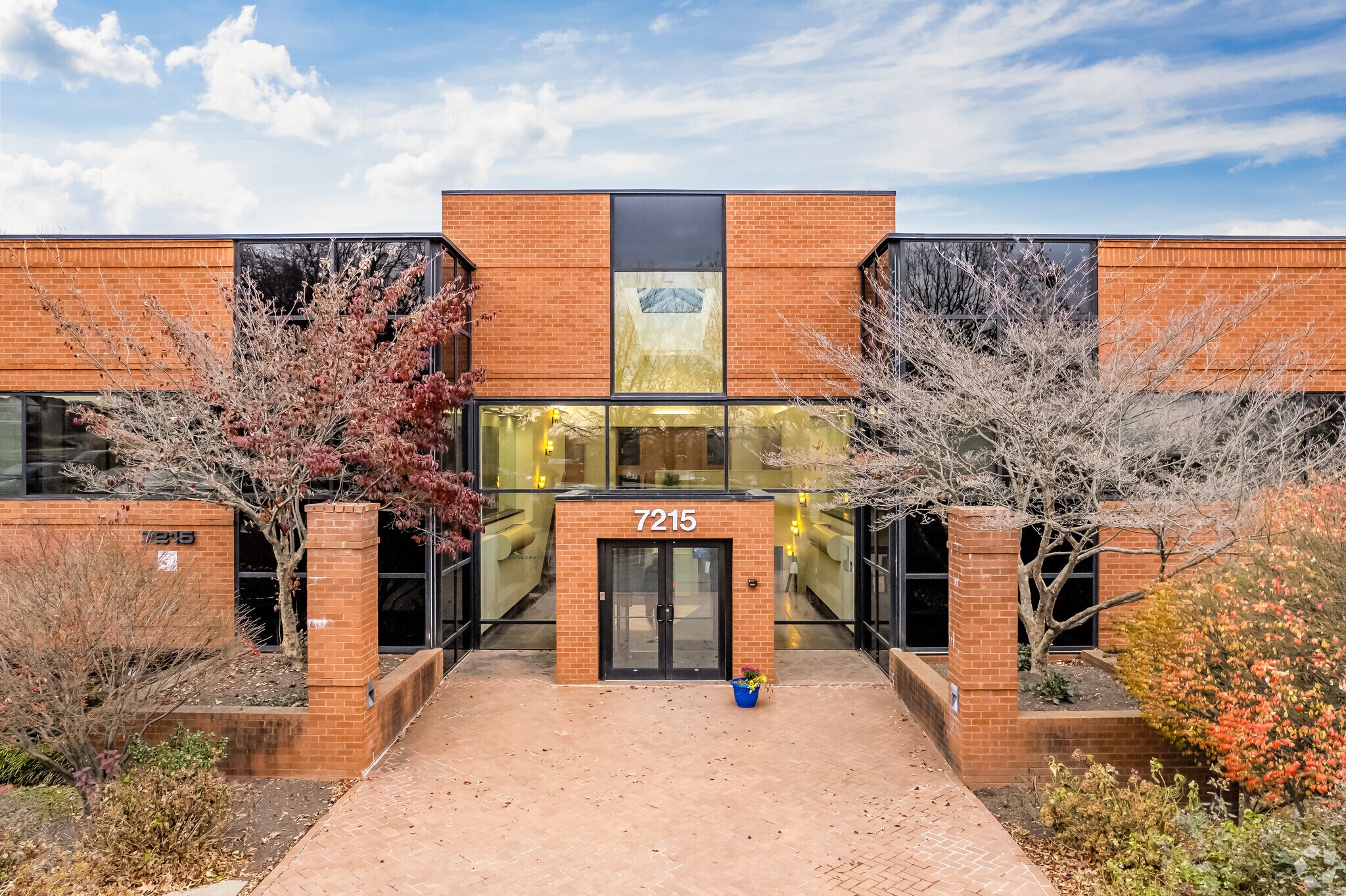 7215 Corporate Ct, Frederick, MD à louer Photo principale– Image 1 sur 21