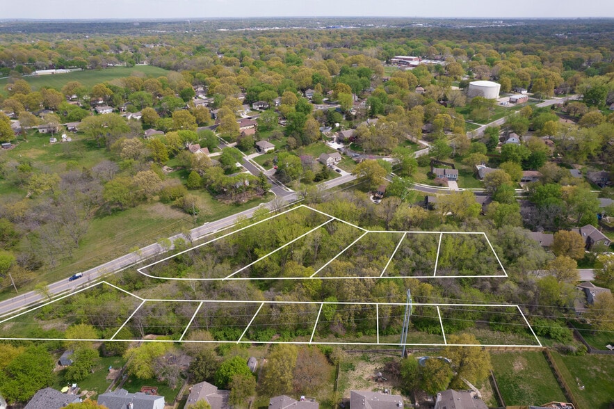West 48th Ter, Shawnee, KS à vendre - Photo principale – Image 1 sur 27