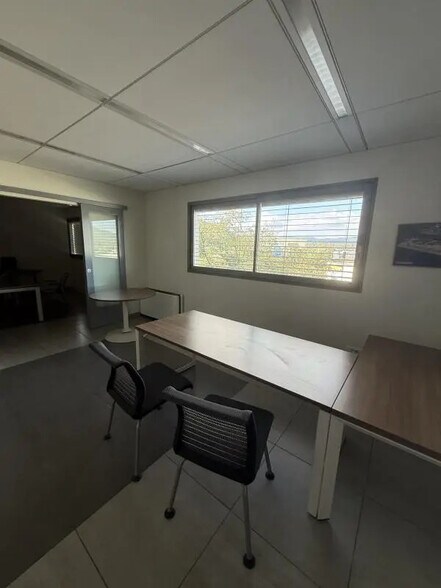 Bureau dans Fréjus à louer - Photo intérieure – Image 2 sur 9