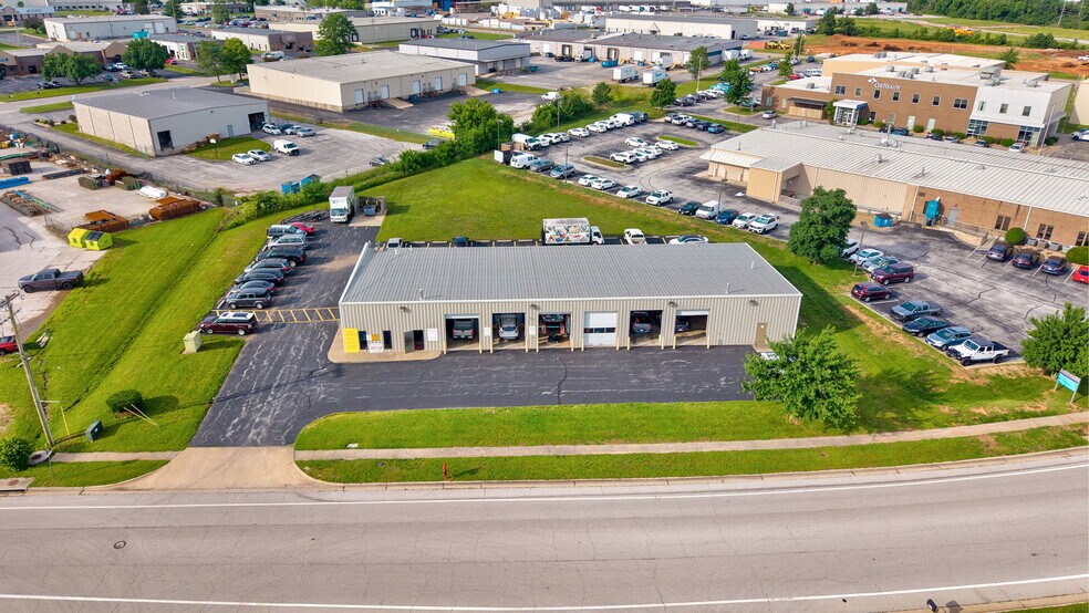 2140 W Sunset St, Springfield, MO à vendre - Photo de l’immeuble – Image 3 sur 25