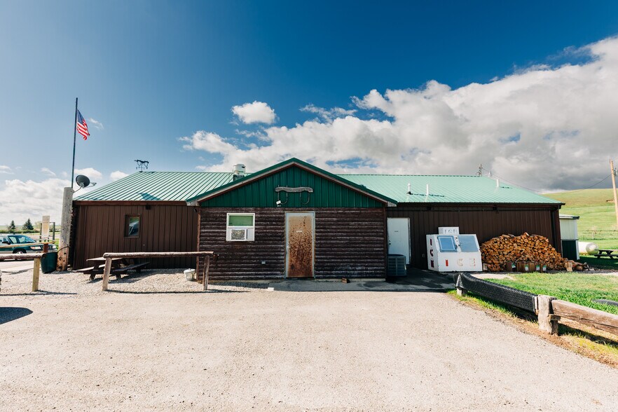 11532 Hwy 541, Hobson, MT à vendre - Photo de l’immeuble – Image 2 sur 15