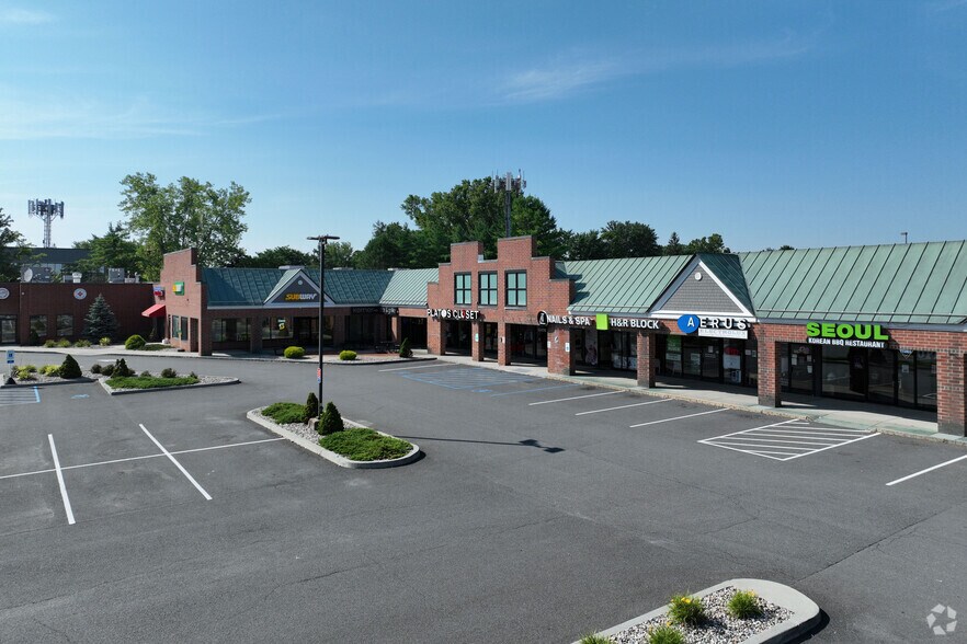 1770 Central Ave, Colonie, NY à louer - Photo de l’immeuble – Image 3 sur 7