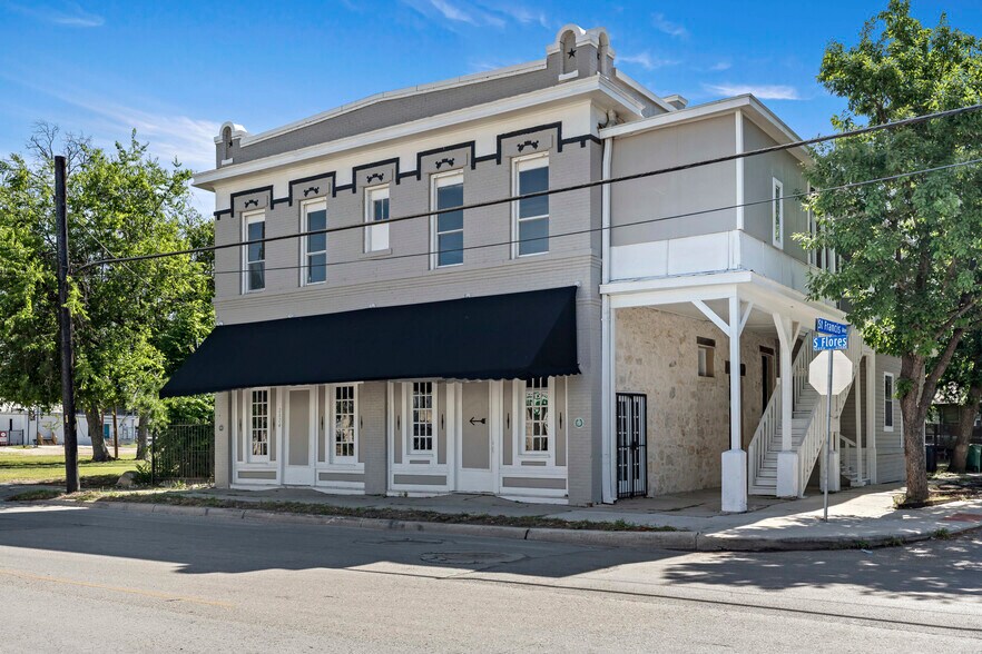 2024 S Flores St, San Antonio, TX à vendre - Photo de l’immeuble – Image 3 sur 57