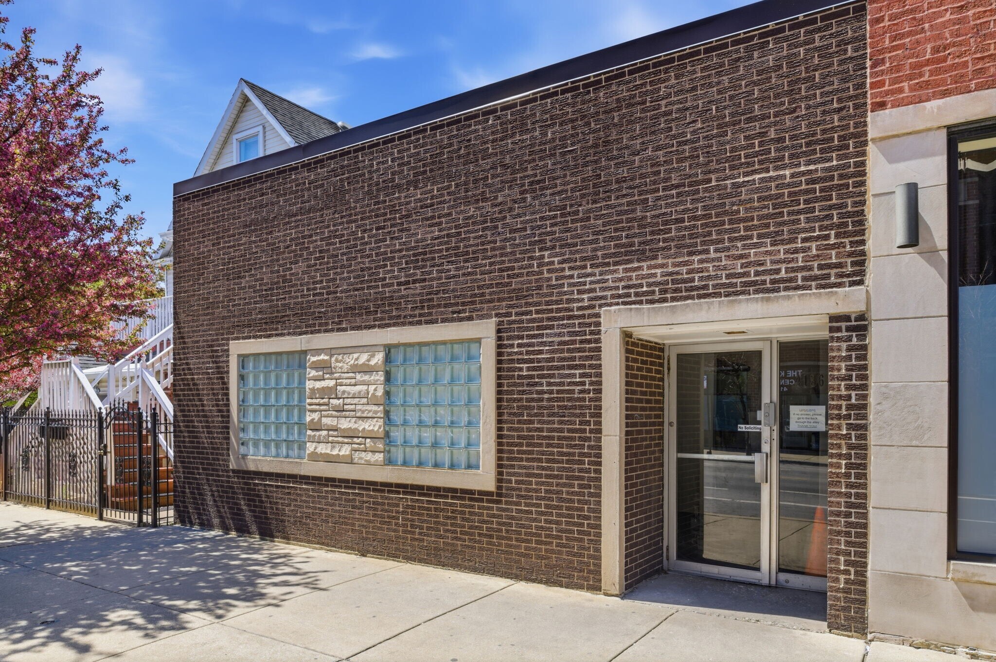 4136 N Kedzie Ave, Chicago, IL à vendre Photo principale– Image 1 sur 25