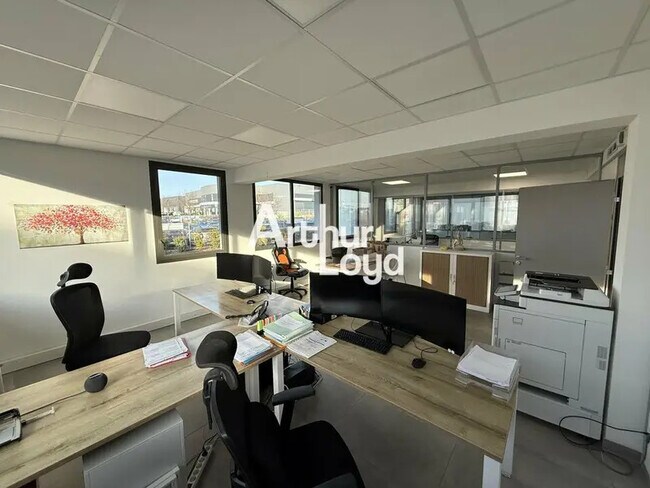Plus de détails pour Bureau à louer