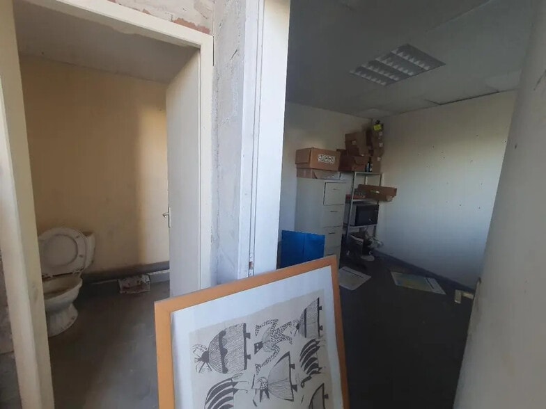 Local d’activités dans Vendargues à louer - Photo de l’immeuble – Image 3 sur 4