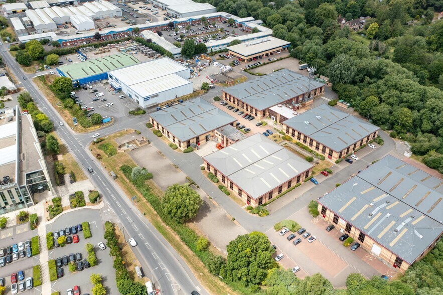 Canal View Rd, Newbury à louer - Photo de l’immeuble – Image 3 sur 8