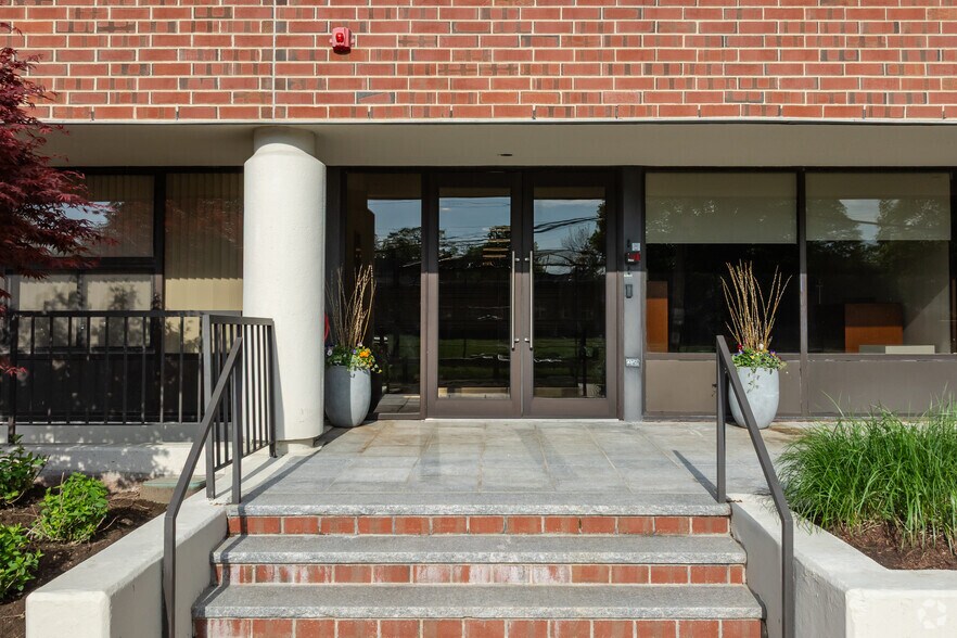 20 Pickering St, Needham, MA à louer - Photo de l’immeuble – Image 2 sur 4