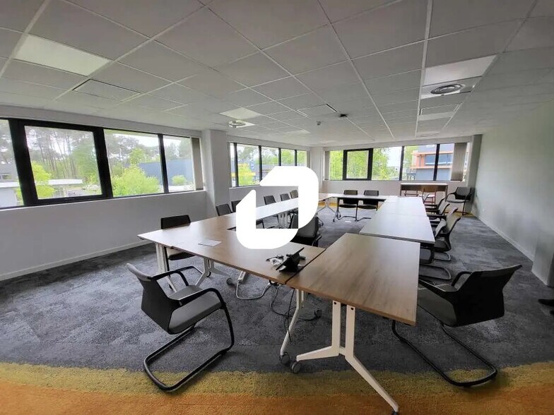 Bureau dans Mérignac à vendre - Photo de l’immeuble – Image 2 sur 15