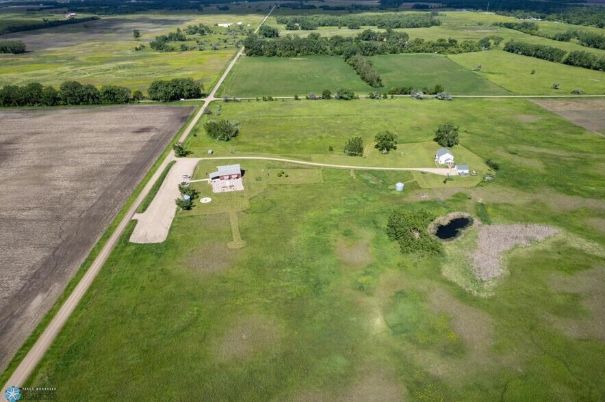 16305 57th St SE, Kindred, ND à vendre - Photo de l’immeuble – Image 3 sur 99