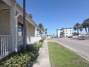 795 Bayway Blvd, Clearwater, FL à louer Autre– Image 2 sur 14