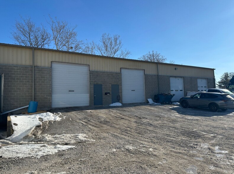 9735 Gravois Rd, Affton, MO à louer - Photo de l’immeuble – Image 2 sur 12