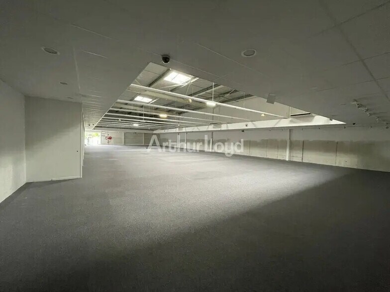 Local commercial dans Châlons-en-Champagne à louer - Photo intérieure – Image 1 sur 7