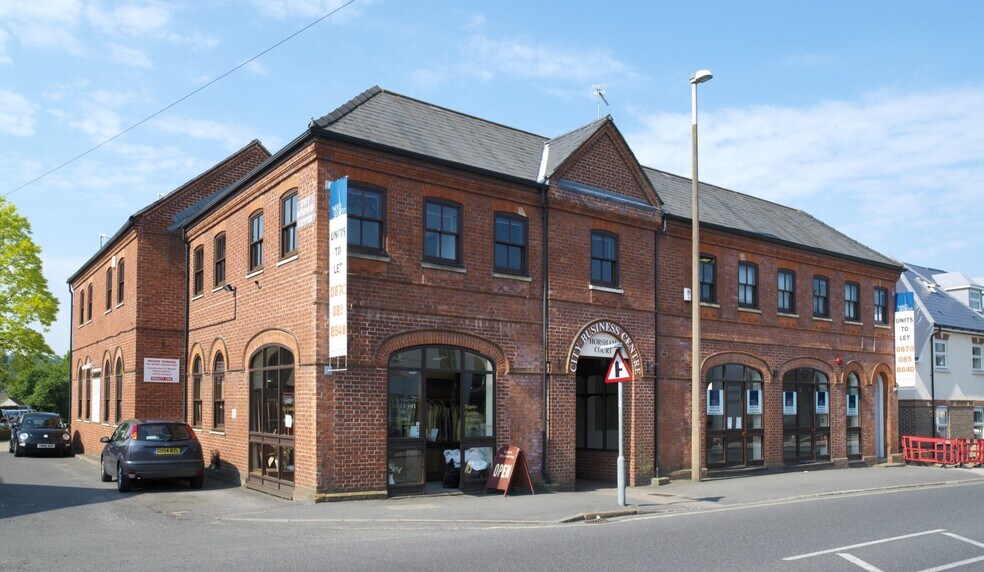 6 Brighton Rd, Horsham à louer - Photo de l’immeuble – Image 1 sur 9