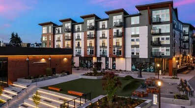 17409 133rd Ave NE, Woodinville, WA à louer Photo de l’immeuble– Image 1 sur 7