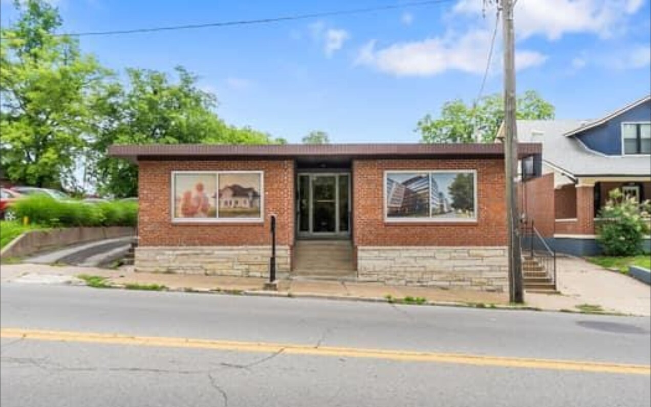 230 N Sprigg St, Cape Girardeau, MO à vendre Photo principale– Image 1 sur 10