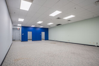 351 N Frontage Rd, New London, CT à louer Photo intérieure– Image 1 sur 4
