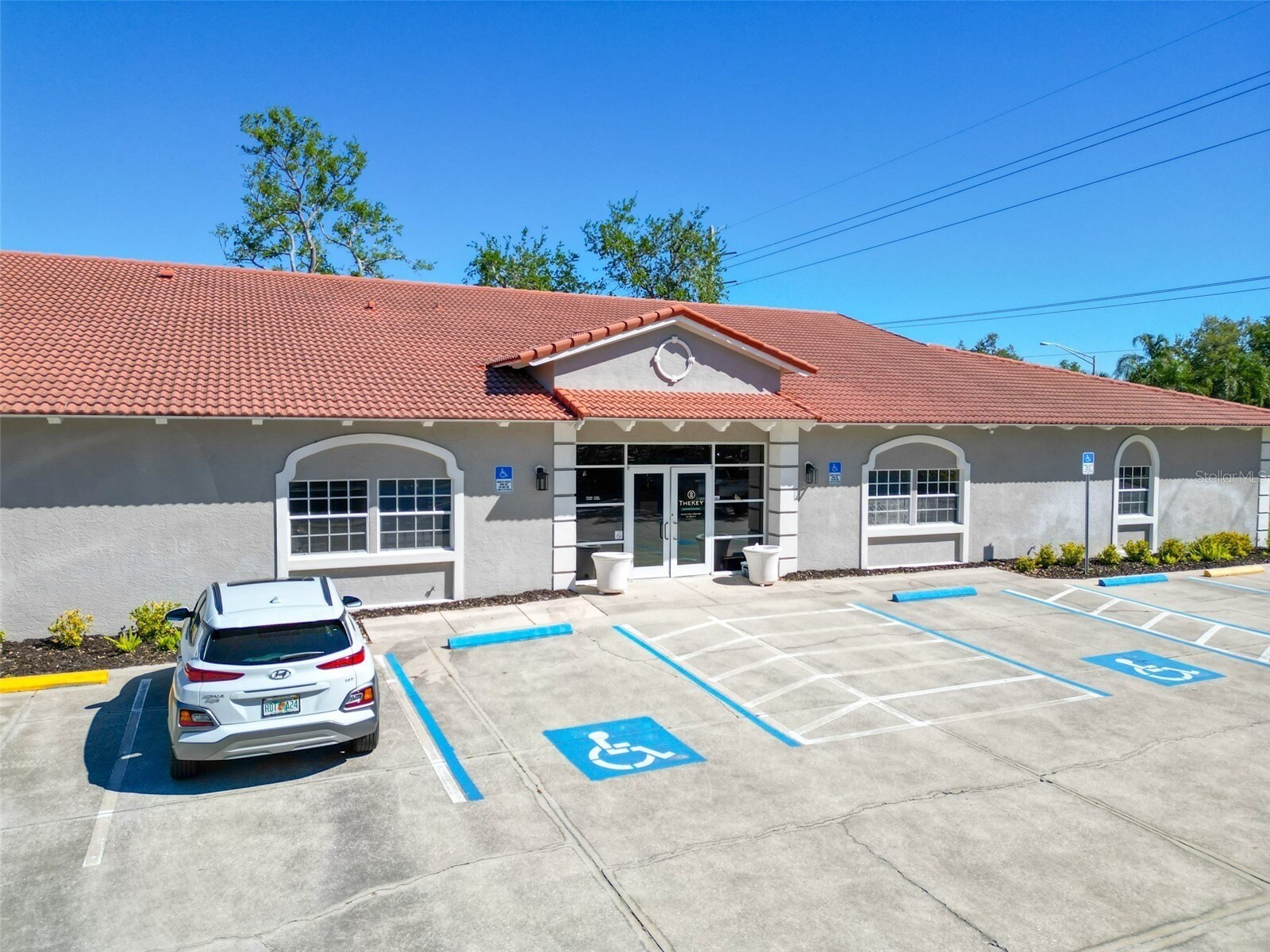 7100 S Beneva Rd, Sarasota, FL à louer Photo de l’immeuble– Image 1 sur 36