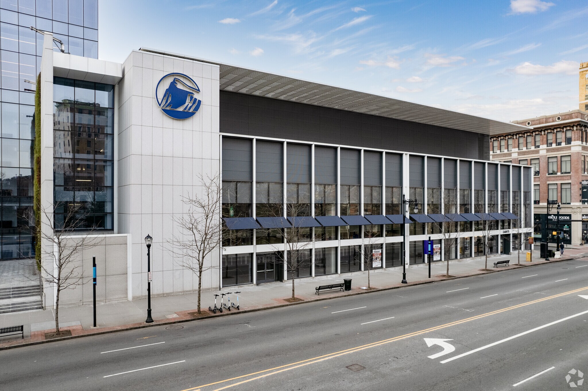 635-649 Broad St, Newark, NJ à louer Photo de l’immeuble– Image 1 sur 9