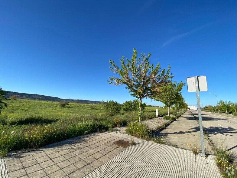 Terrain dans Chiloeches, Guadalajara à vendre - Photo de l’immeuble – Image 2 sur 2