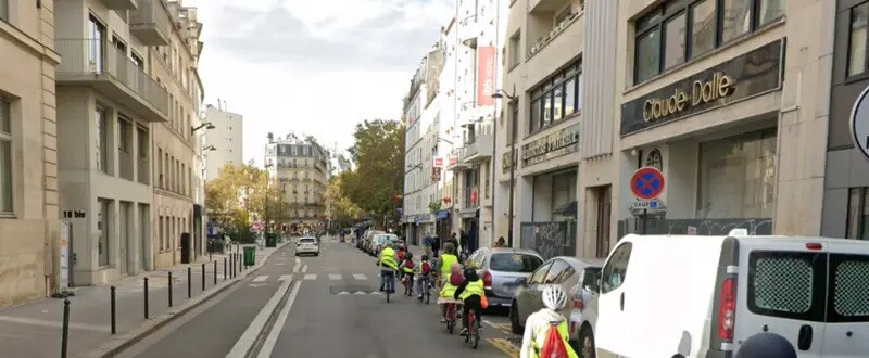 Local commercial dans Paris à louer - Photo de l’immeuble – Image 1 sur 2