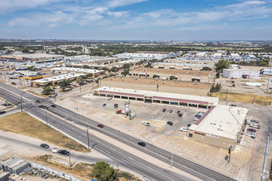 10610 Newkirk St, Dallas, TX à louer - Aérien – Image 3 sur 6
