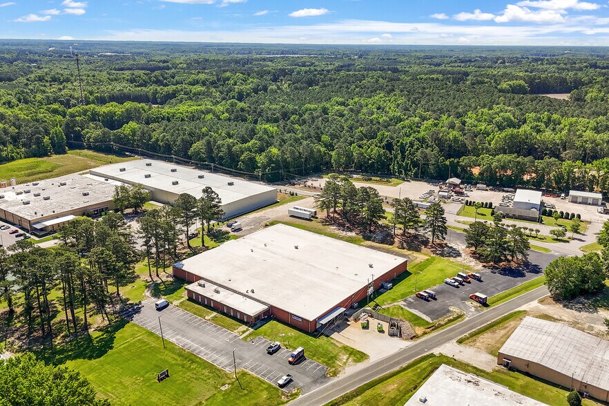 500 E Gannon Ave, Zebulon, NC à vendre - Photo de l’immeuble – Image 1 sur 21