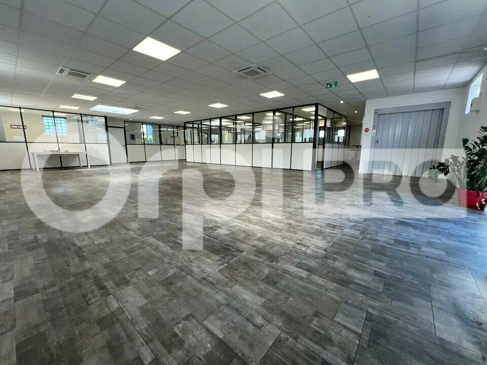 Local d'activités dans Saulx-les-Chartreux à vendre Photo intérieure– Image 1 sur 14